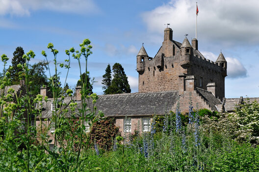 Cawdor-Castle-(5)_DxO.jpg