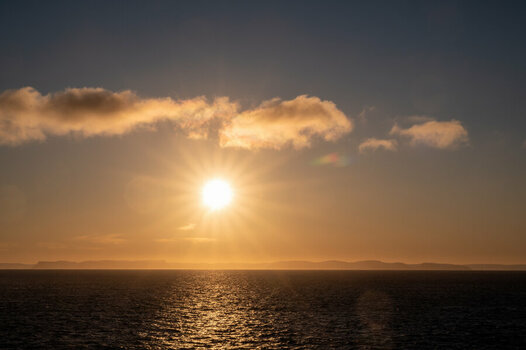 01 Sonnenaufgang Nordpolarmeer 1.jpg