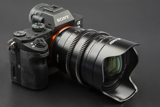 Viltrox 20 mm T/2.0  an Sony-Kamera