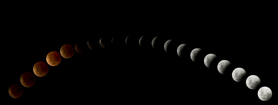 Moontrails_s.jpg
