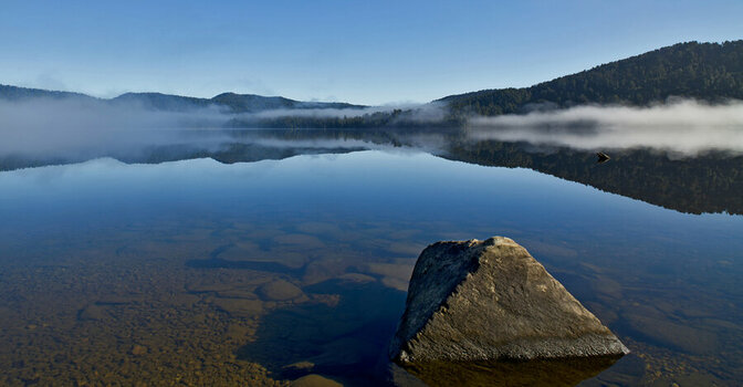 Lake Mapourika_s.jpg