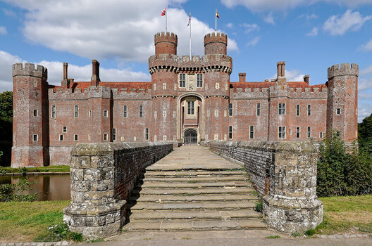 Herstmoncoix-Castle.jpg