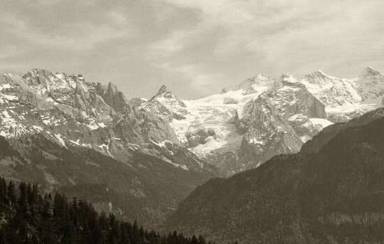 Eiger Mönch Wetterhorn - Antik - 1200.jpg