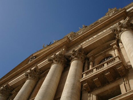 Pantheon Eingangsportal 1200.jpg