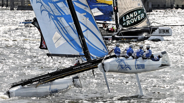 Extreme-Sailing_Hamburg_56.jpg