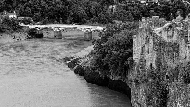 Chepstow-Castle-Old-Wye-Bridge_(3)_2023__DxO.jpg