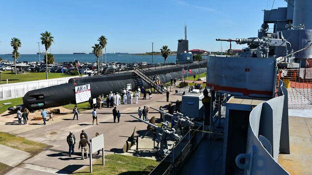 USS-Seawolf-(1).jpg