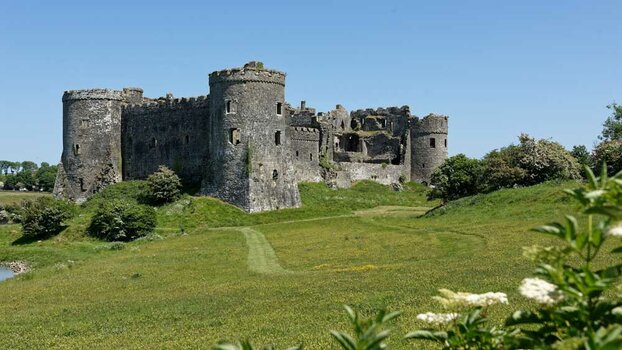 Carew-Castle-(7)_2023__DxO.jpg