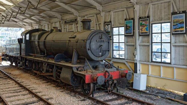 Kingswear-Station-(1)_DxO.jpg