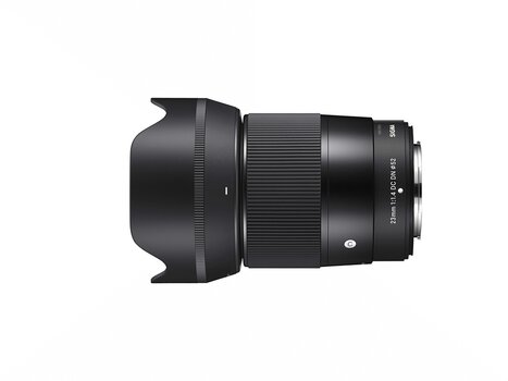 SIGMA 23mm F1.4 DC DN | Contemporary für FUJIFILM X Mount, liegend, seitlich