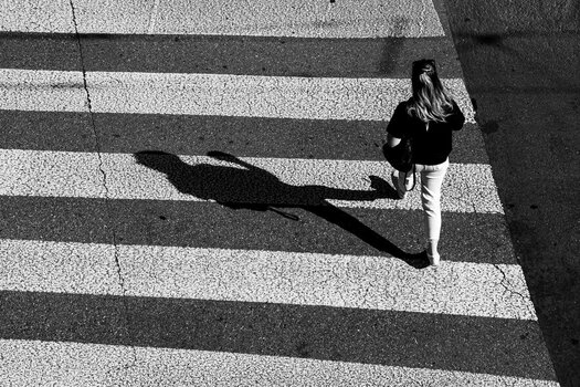 _ROB5559 Street Bern licht zebra.jpg