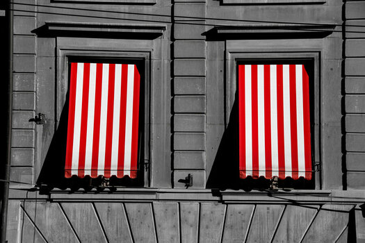 _ROB5297 Street Bern fenster rotw.jpg
