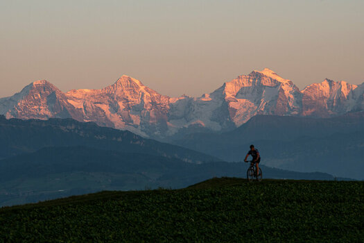 _ROB6108 Eiger Mönch u Velo.jpg
