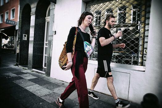 Marathon-telefon-02_1200.jpg
