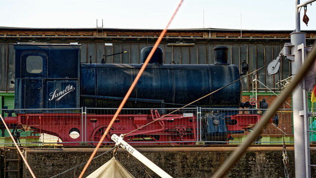 HH_Hafenmuseum_Hafenbahn_Lok-Sanella-(1)_DxO.jpg
