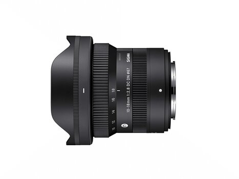SIGMA 10-18mm F2.8 DC DN | Contemporary mit Gegenlichtblende, seitlich