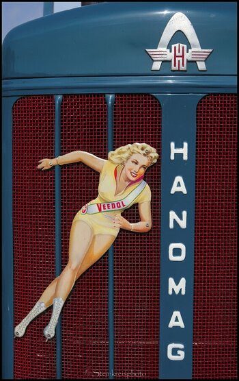 comp_Hanomag-Girl (1).jpg