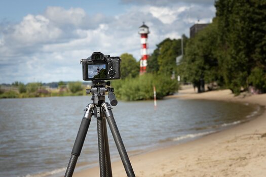 Easy Traveler Video Grey