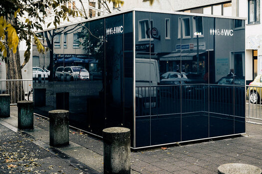 WC-Spiegelung.jpg