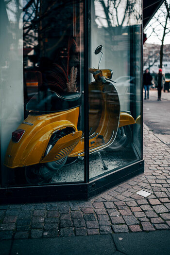 Vespa-Special-50_low.jpg