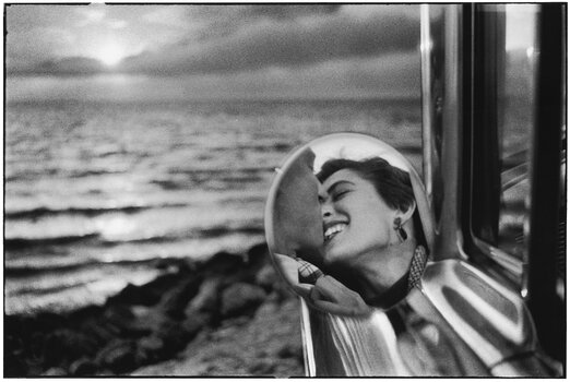 k_Elliott-Erwitt-USA-Santa_Monica_California-1955.jpg