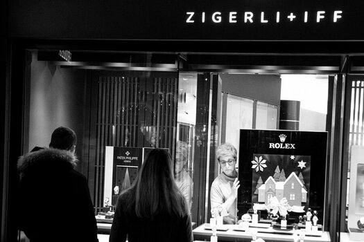 _ROB8856 Street Bern schaufenster.jpg _ROB8856 Street Bern schaufenster.jpg