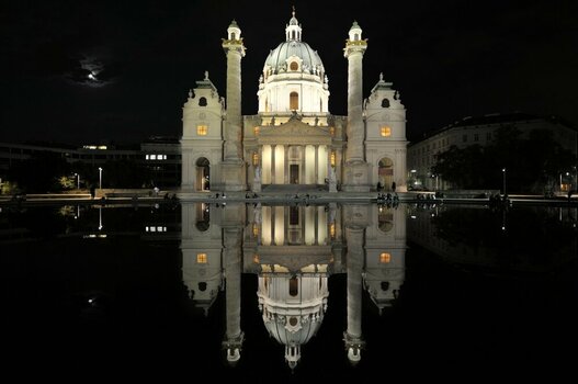 20090808_230402_Karlskirche Wien.jpg