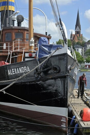 alexandra.jpg