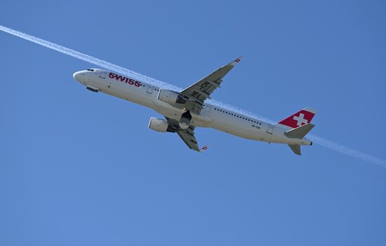 Airbus A321-212.3333333333.jpg