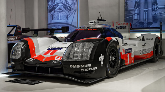 Porsche-919-Hybrid-LMP1-Mock-Up-(3)_DxO.jpg