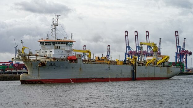 Baggerschiff-Kaishuu_DxO.jpg