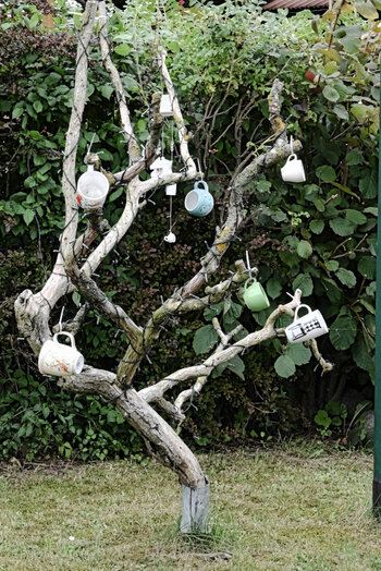 Alle Tassen am Baum....jpg