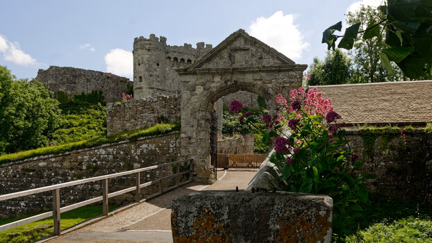 Carisbrooke-Castle-(1)_DxO.jpg