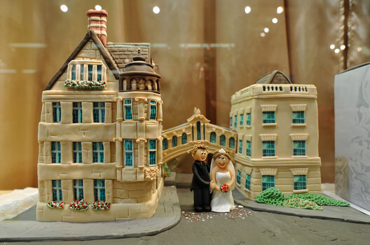 Oxford_weddiing cake_DxO.jpg