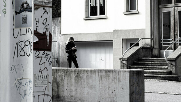 _ROB2836 Street Bern Frau.jpg