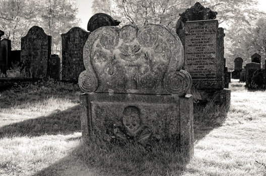 Stirling Old Town Cemetery (12)_IR_DxO.jpg
