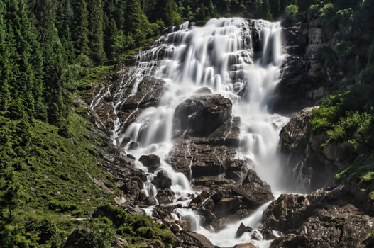 Wasserfall.jpg