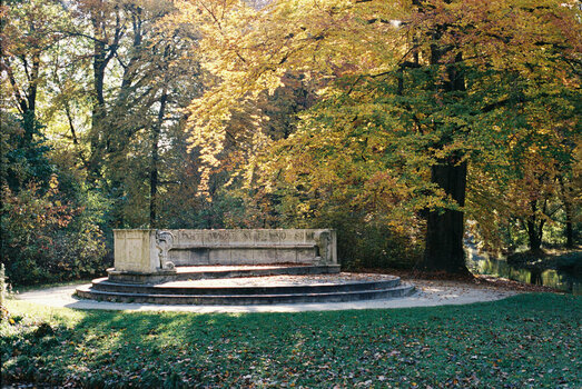 F6-0005-12_01.JPG