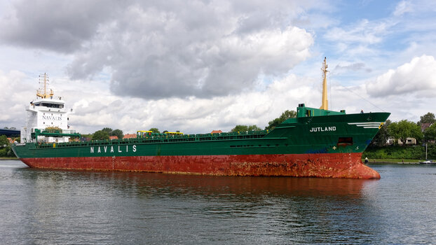 Kiel_NOK_Holtenau_Frachter-Jutland-(1)_2024_DxO.jpg