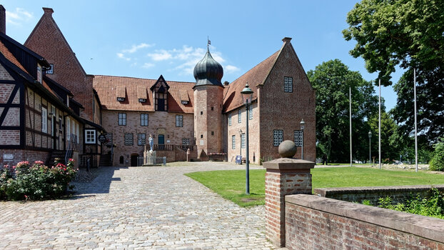 Burg-Bederkesa-(2)_2024_DxO.jpg