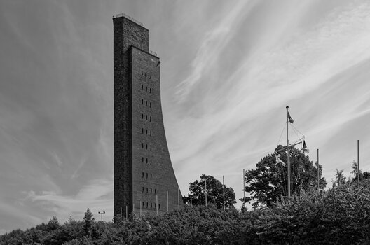 Laboe_Ehrenmal (1)_2024_DxO.jpg