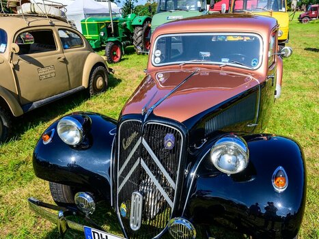 Oldtimer Citroen VW 1.jpg
