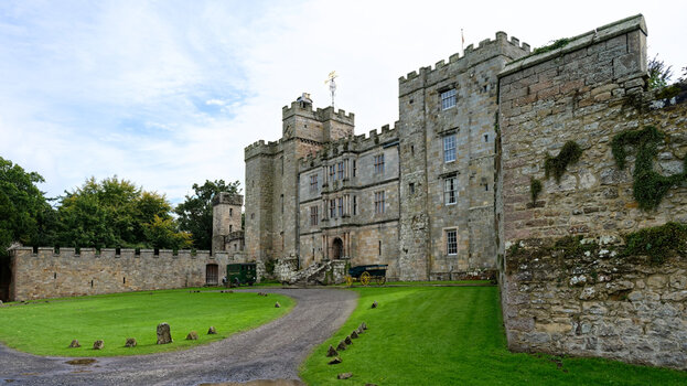Chillingham-Castle_front-(1)_2024_DxO.jpg