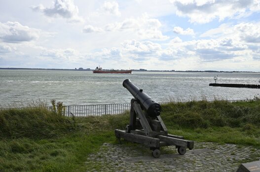 T-18.jpg