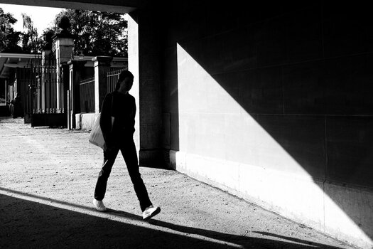 _ROB9599-2 street Bern Schatten.jpg