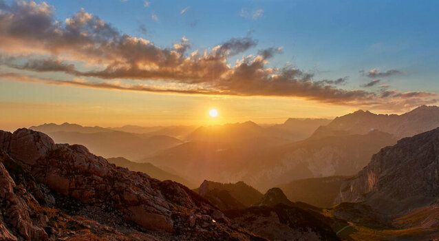 Sonnenaufgang_Alpspitze.jpg