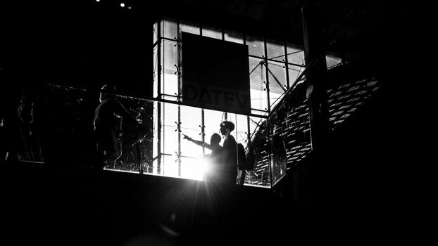 _ROB9258 Berlin street Schatten.jpg