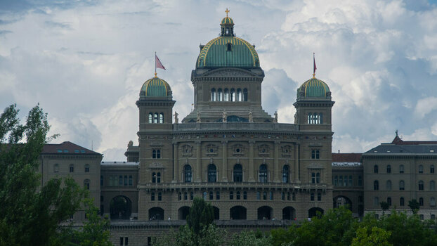 _ROB7840 Bundeshaus.jpg