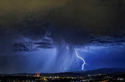 gewitter-im-raum-basel-120824-46dae4ae-0644-4124-ab31-d1ba5731390a.jpg gewitter-im-raum-basel-120824-46dae4ae-0644-4124-ab31-d1ba5731390a.jpg