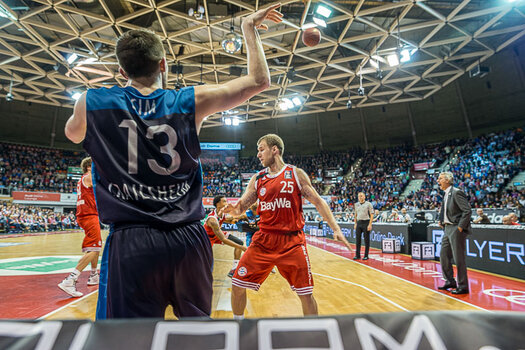 D80_3799_fcb-basketball.jpg